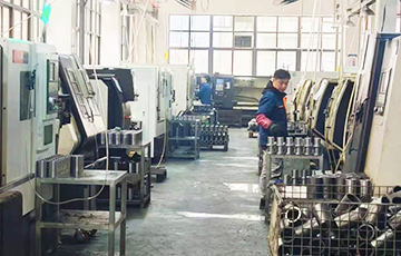 3、Machining Workshop For Oil Drilling Accessories
